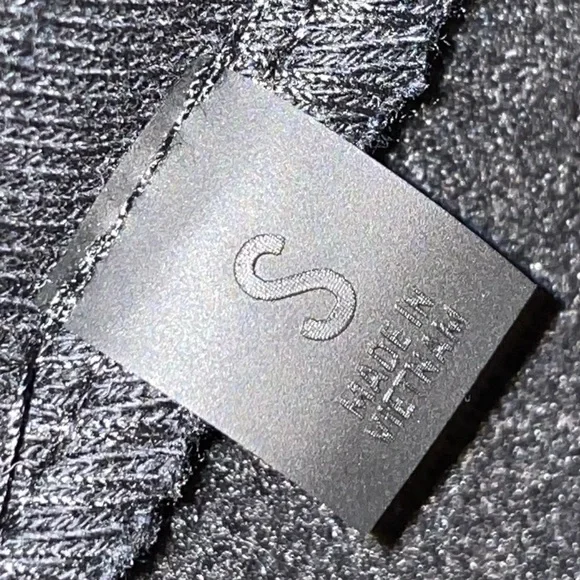 Fear of God Essentials Arch
Logo Hoodie Jet Black Size Small - Picture 7 of 10